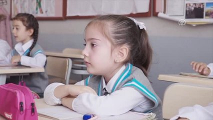 Ezineli Öğretmenlerden Öğretmenler Günü Klibi