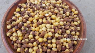 Roasted Kala Chana In Salt Without Oven At Home - Bhunay Hauay Chanay - Village Food Secrets