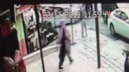 Fren Yerine Gaza Basınca Kafenin Bahçesine Daldı