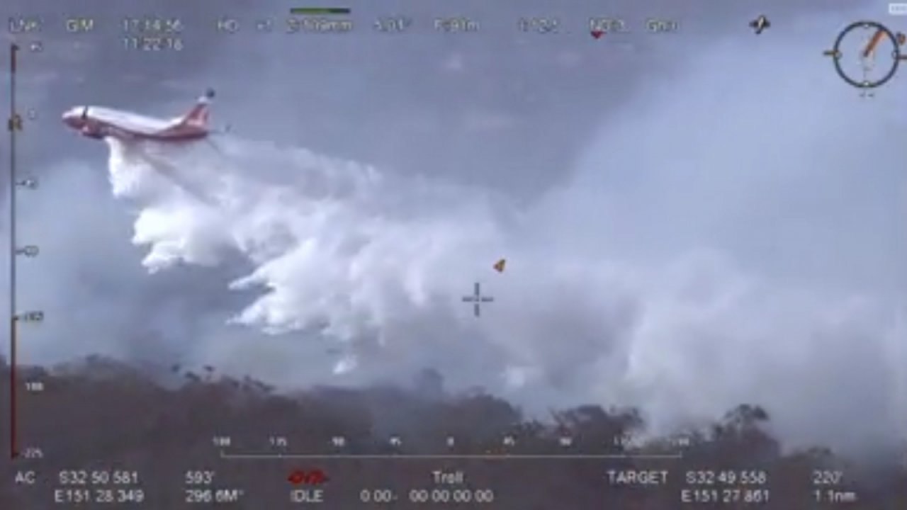 Boeing 737 Used For The First Time To Fight Wildfire