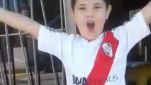 Renzo agradece a la Filial de River en Málaga el regalo que le hicieron