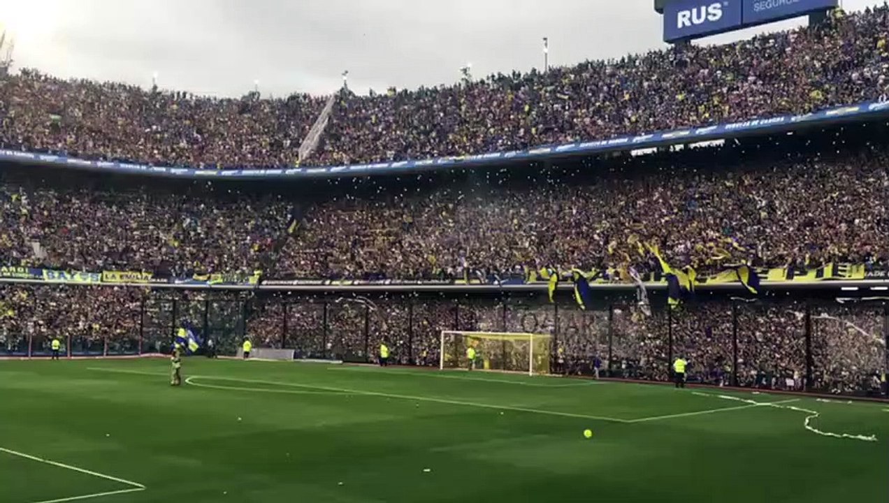 ¡La Bombonera es Otro Mundo! Así Alentaban los Hinchas de Boca el Día Antes de la Final