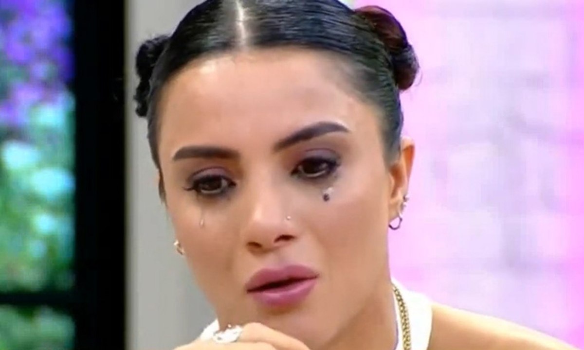 Sabriye gözyaşlarına boğuldu