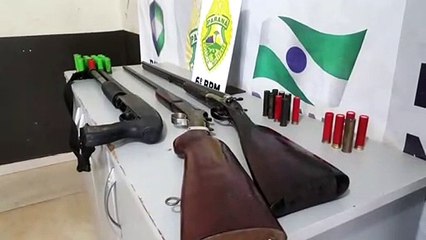 PM apreende três espingardas e munições