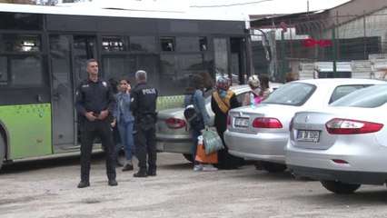 Adana Yaşlı Adam, Kadın Otobüs Şoförünü Feci Şekilde Dövdü - 1