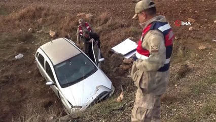 Gercüş'te Otomobil Menfeze Uçtu: 1'i Ağır, 3 Yaralı