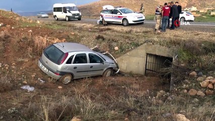 Gercüş'te otomobil menfeze uçtu: 1’i ağır, 3 yaralı