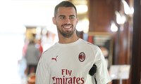 Milan Family: Suso, AC Milan and La Roja