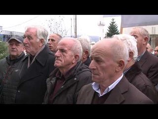 Junikasit protestuan kundër shfrytëzimit të pasurive të tyre ujore - Lajme