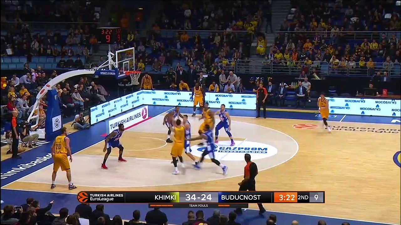 Euroleague : quand Mickey marque un panier de la tête !