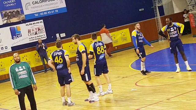 L'entrée des joueurs lors de Chalon vs Vesoul