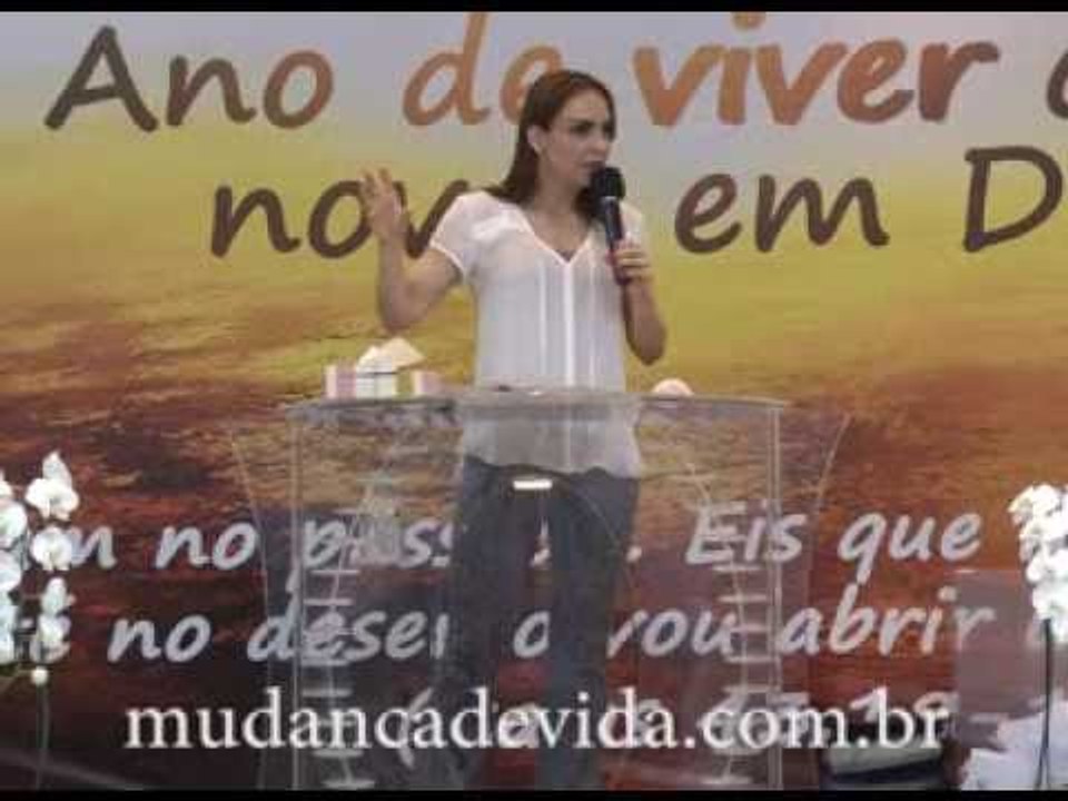 "Se você quer mais, vai ter que fazer mais!" - Bispa Cléo