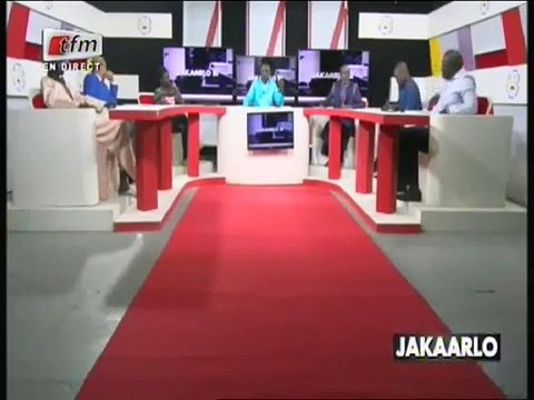 Bouba Ndour péte les plombs sur le plateau de Jakaarlo