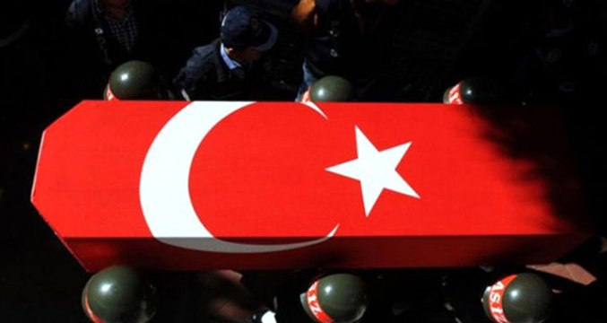 Hakkari'de Askeri Araç Devrildi: 1 Asker Şehit