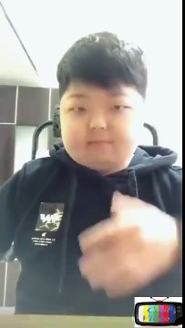 Video of a Chinese child has achieved millions of views in Facebook by dancing on Animals song