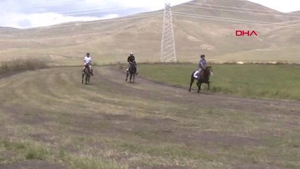 Ardahan'da Rahvan ve Doğu Anadolu At Yarışları Şampiyonası