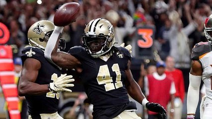 Kamara zips through defense for early TD