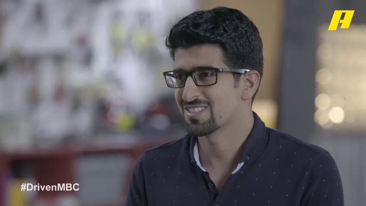 لعبة بين عبدو وابن خنين تكشف صفات مشتركة بين متسابقي السيارات