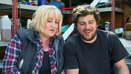 Getting the Builders In - S01E09