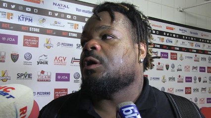 3e j. - Bastareaud : "Je n'aurais pas dû réagir comme ça"