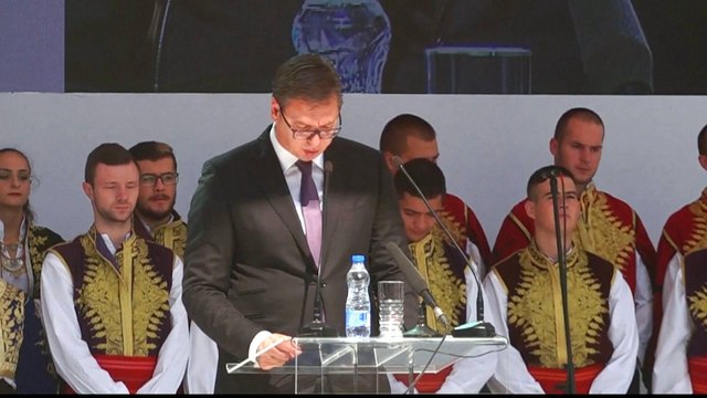 Kosovo Albanians block roads during Serbian president visit