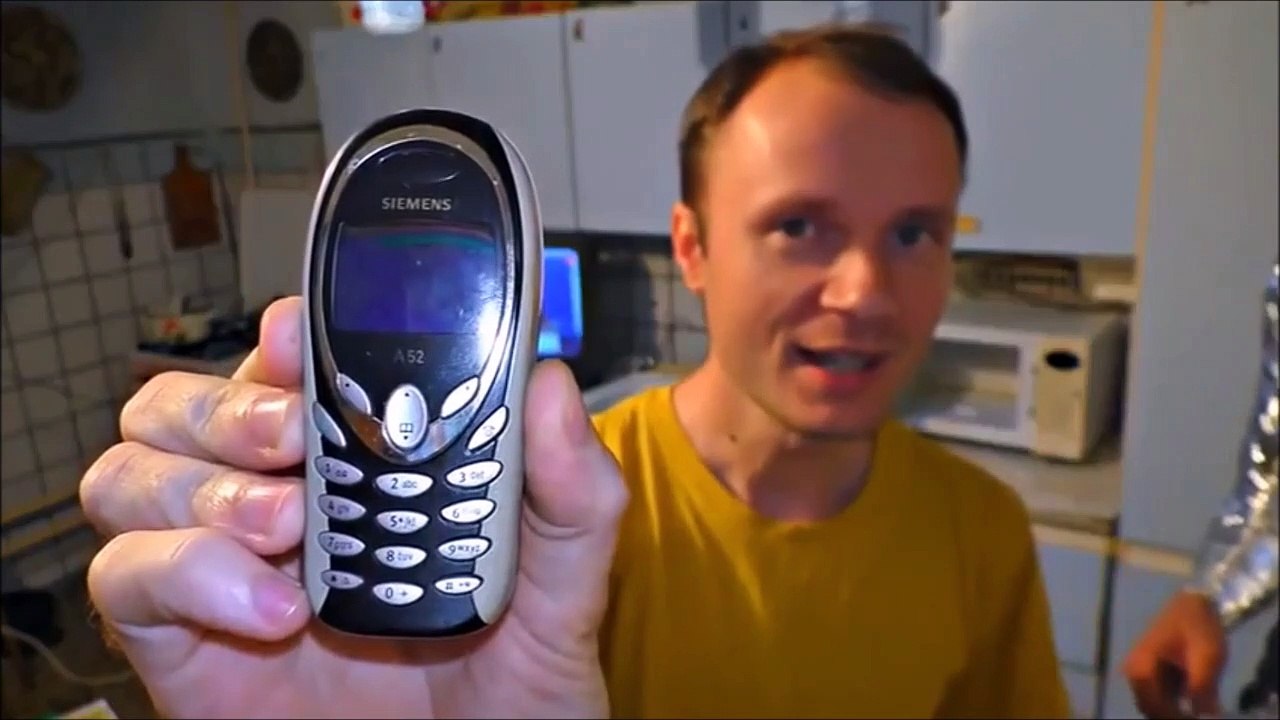 Faire cramer des téléphones portables dans le micro-onde : mauvaise idée