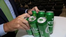 Carlsberg sustituirá las anillas de plástico de sus latas por pegamento
