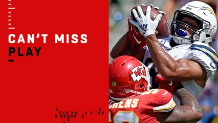 Can't-Miss Play: Ekeler makes unusual catch amid swarm of defenders