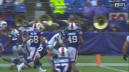 Lamar Jackson tricks entire defense on red-zone run