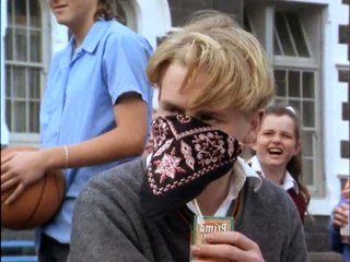 Round The Twist S01E07 Santa Claws