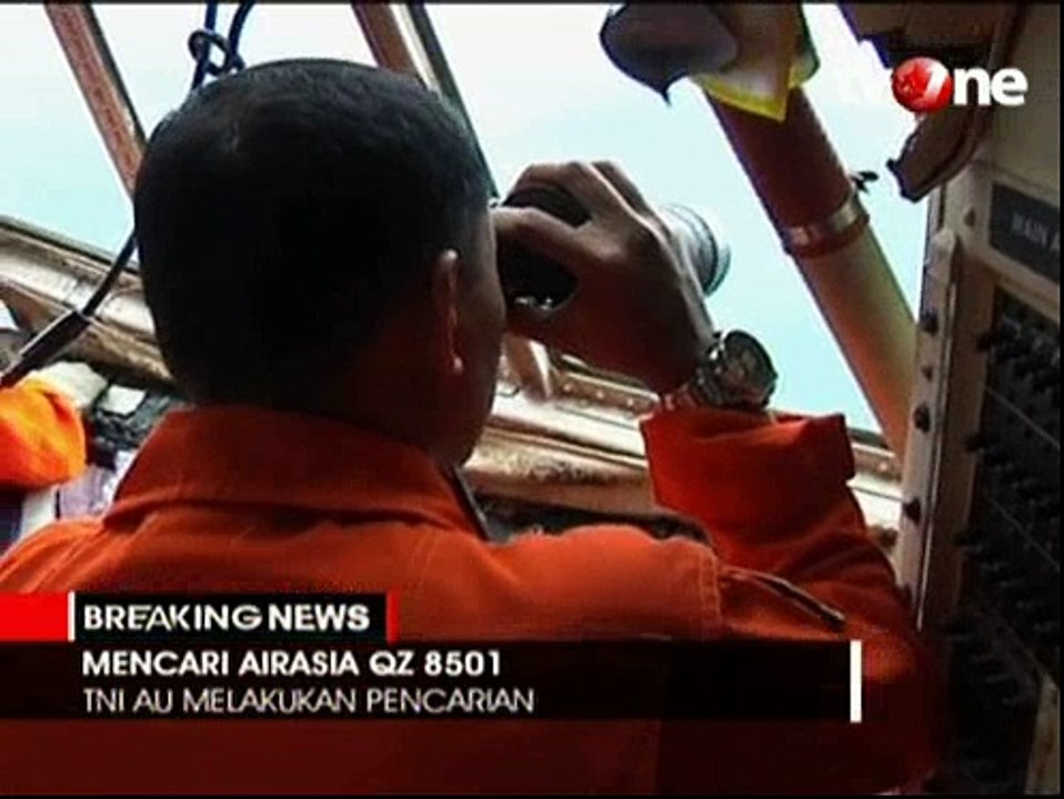 Proses Pencarian QZ8501 dari Pesawat Hercules