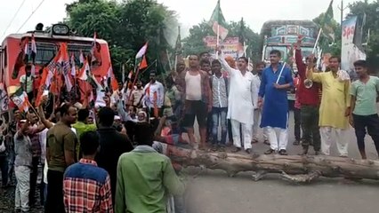 बिहार: पेट्रोल-डीजल के बढ़ते दामों को लेकर कही आगजनी, तो कहीं रोकी गई ट्रेन