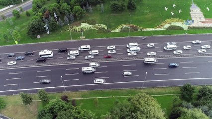 - İstanbul'da okula uyumun ilk gününde oluşan trafik yoğunluğu havadan görüntülendi
