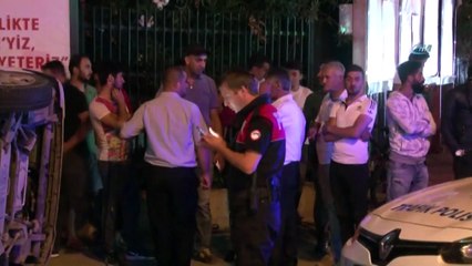 Otomobil ile Çarpışan Kamyonet Yan Yattı: 3 Yaralı