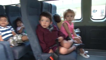 Okulun ilk gününde öğrenci servislerine uygulama