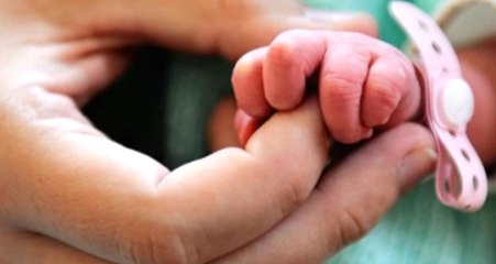 İngiliz Çift, Motosiklet Kazasında Ölen Oğullarının Spermiyle Torun Sahibi Oldu