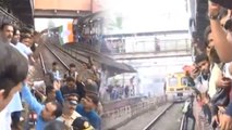 Bharat Bandh : Mumbai Congress conducts Rail Roko Protest | Oneindia News