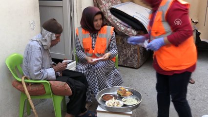 'Şefkat timi' kapı kapı dolaşıp iyilik dağıtıyor - KİLİS