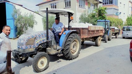 Kuru üzümde verim düşük olsa da fiyatlar çiftçinin yüzünü güldürüyor