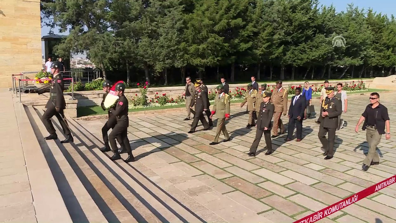 Burundi Genelkurmay Başkanı Niyongabo Anıtkabir'i ziyaret etti - ANKARA