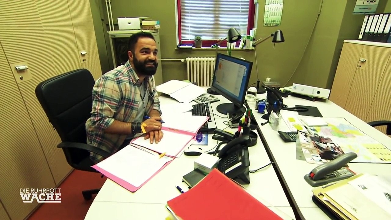 Unfassbar! Tochter (13) klaut 300€ von Mama für ein neues Handy | Die Ruhrpottwache | SAT.1 TV