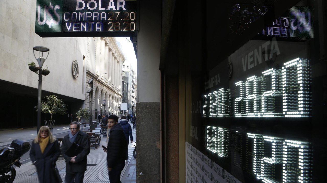 Argentina's currency woes deepen crisis | Counting the Cost (Full)