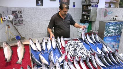 Fırtına nedeniyle balıkçılar deniz açılamayınca palamut fiyatını ikiye katladı