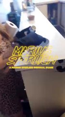 Une femme lance la mode des tresses sous les aisselles