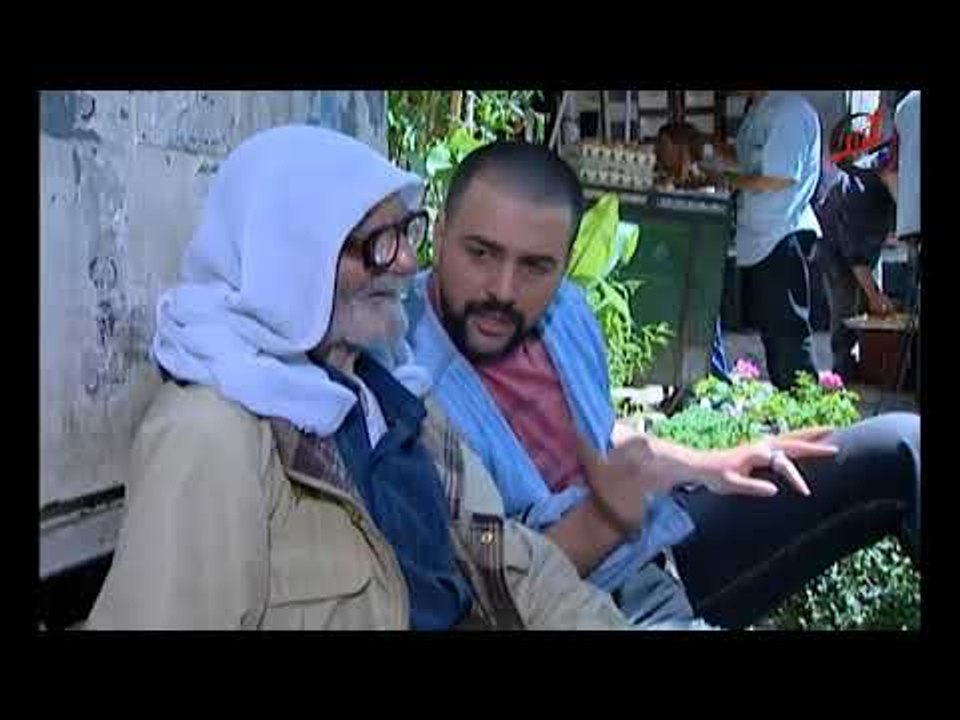 عبود ارتزق ع وجه ابو صلاح و يطلب الدعاء من ابو...