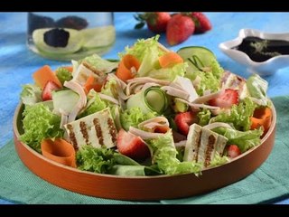 Ensalada Fresca de Aguacate, Fresas y Pechuga de Pollo