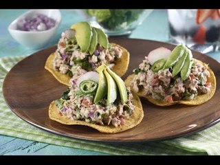 Tostadas de Salpicón de Atún con Kale