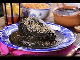 Mole Negro Oaxaqueño con Arroz Rojo