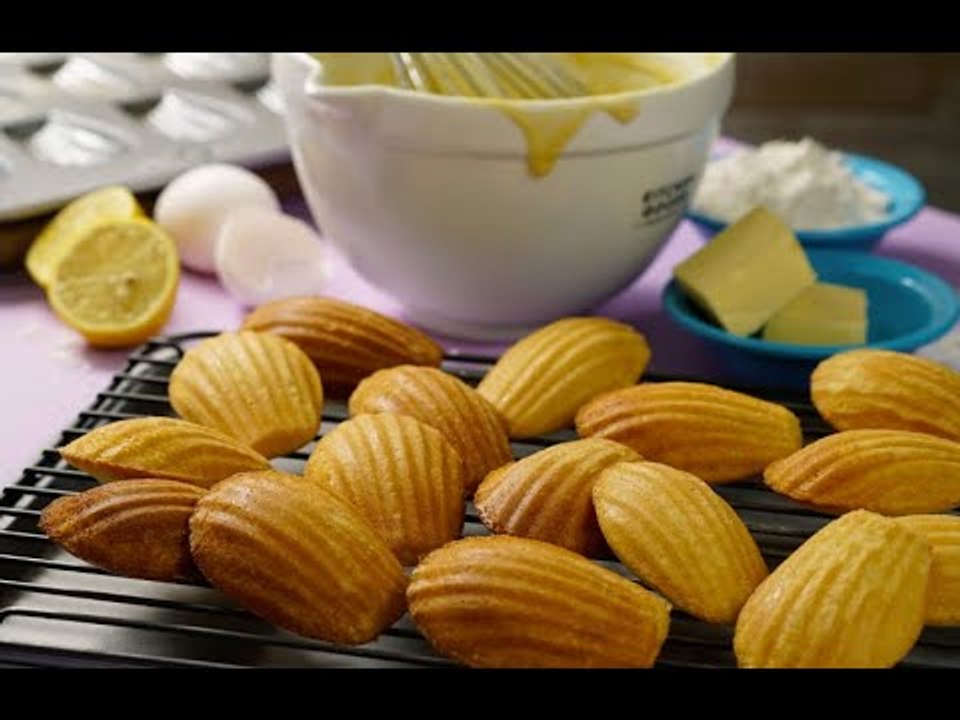 Receta Clásica de  Madalenas | How to Make Madeleines