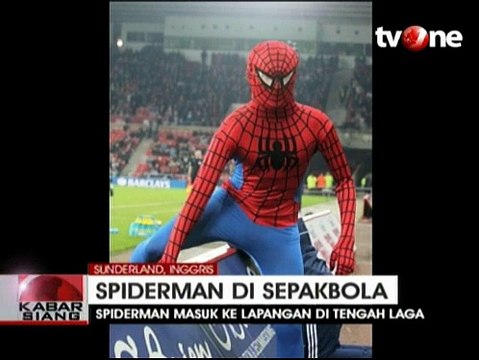 Spiderman Hebohkan Laga ManCity vs Sunderland